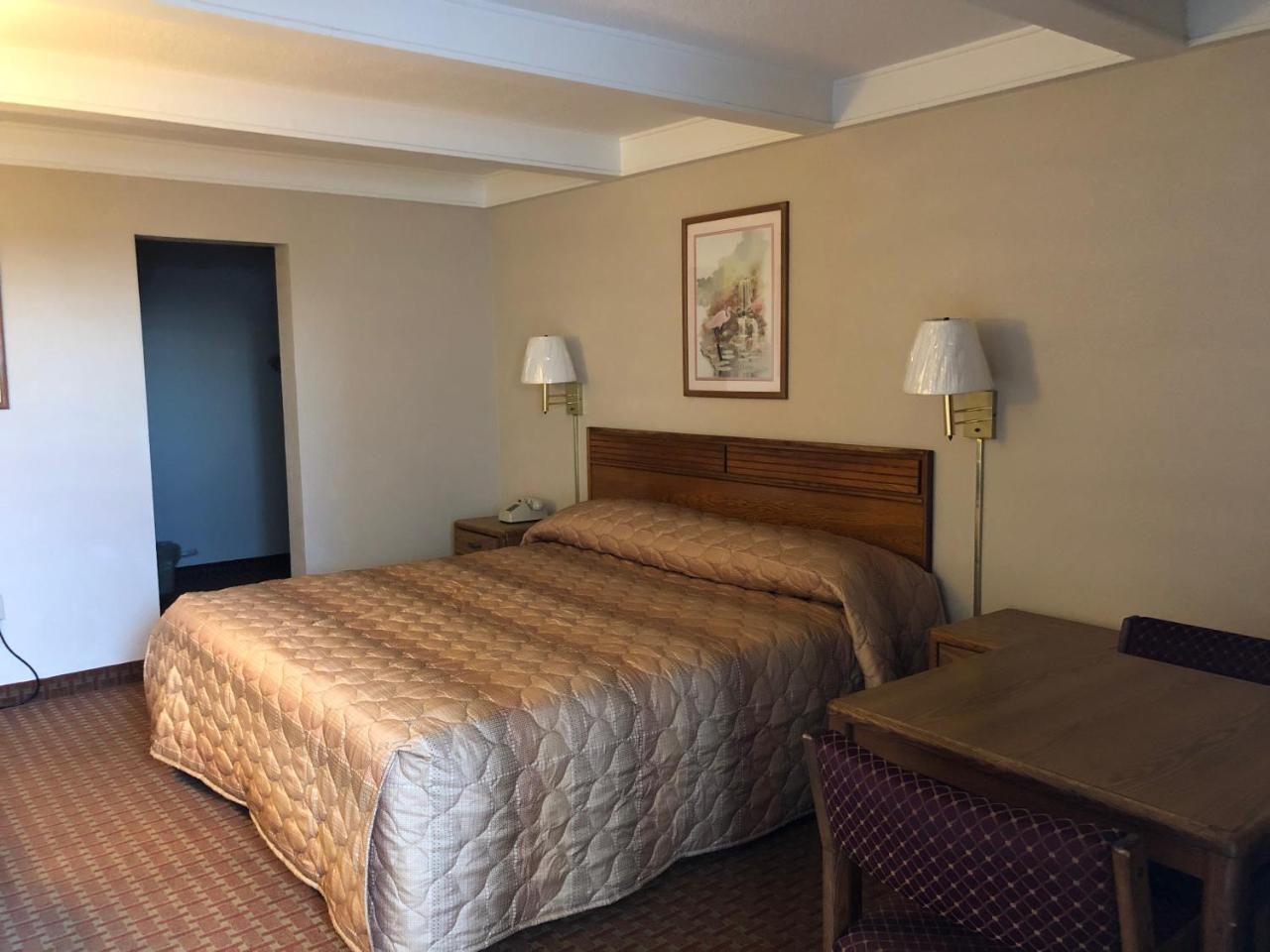 Relax Inn Растон Екстер'єр фото